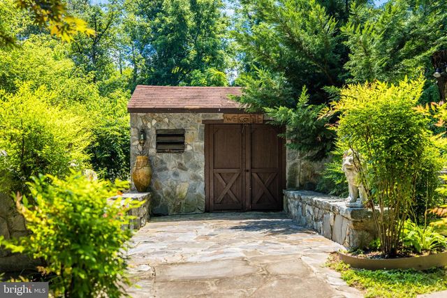 548 RIVER BEND RD, Great Falls, VA 22066