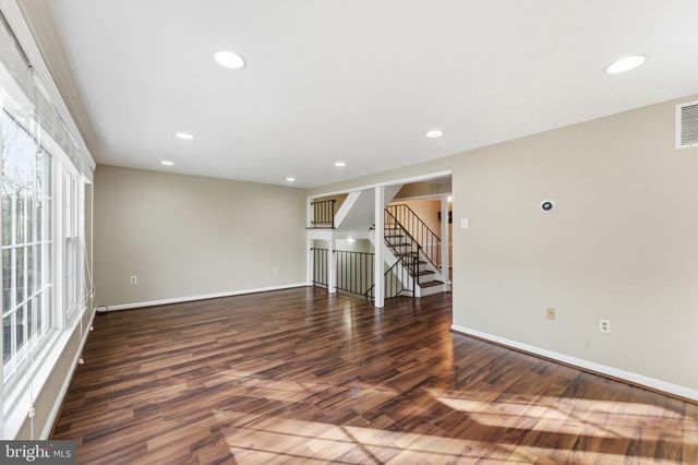7960 CENTRAL PARK CIR, Alexandria, VA 22309