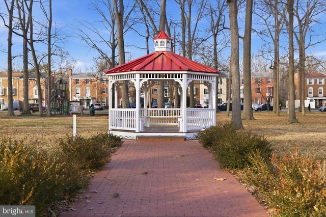 7960 CENTRAL PARK CIR, Alexandria, VA 22309