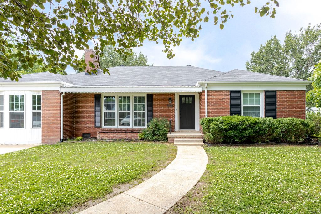 238 Elm Ave, Lewisburg, TN 37091