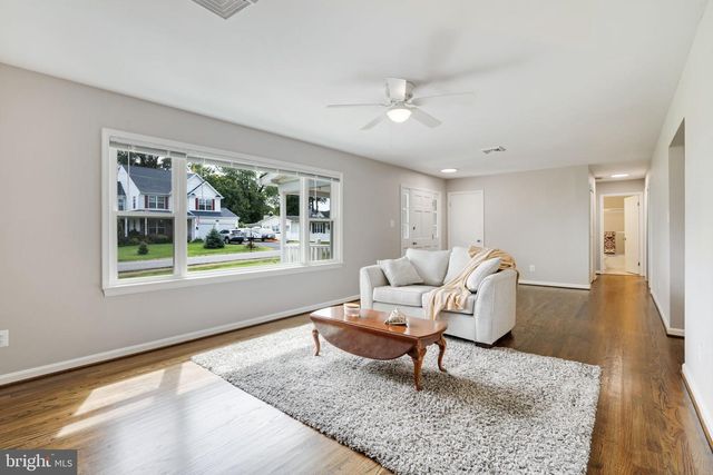 1102 BURTON ST, Woodbridge, VA 22191