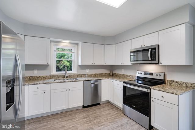 1102 BURTON ST, Woodbridge, VA 22191