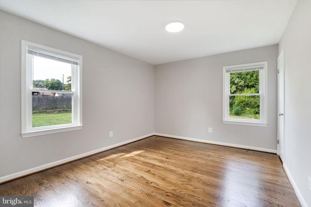 1102 BURTON ST, Woodbridge, VA 22191