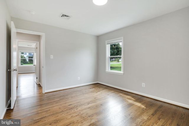 1102 BURTON ST, Woodbridge, VA 22191