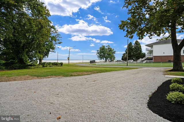 1102 BURTON ST, Woodbridge, VA 22191