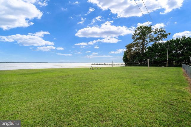 1102 BURTON ST, Woodbridge, VA 22191