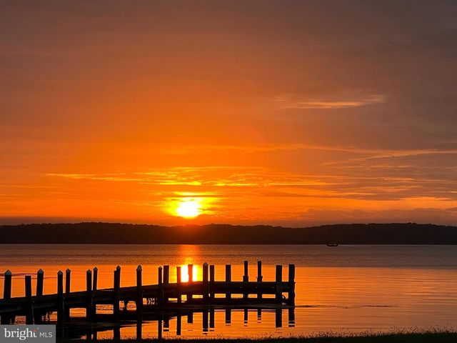 1102 BURTON ST, Woodbridge, VA 22191