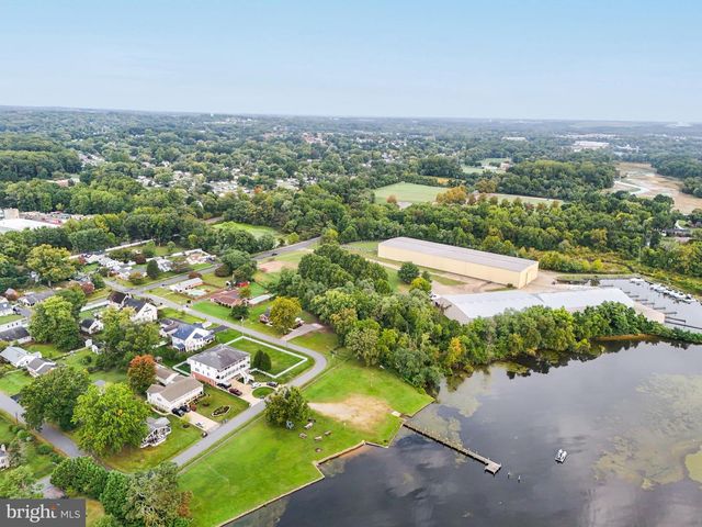 1102 BURTON ST, Woodbridge, VA 22191