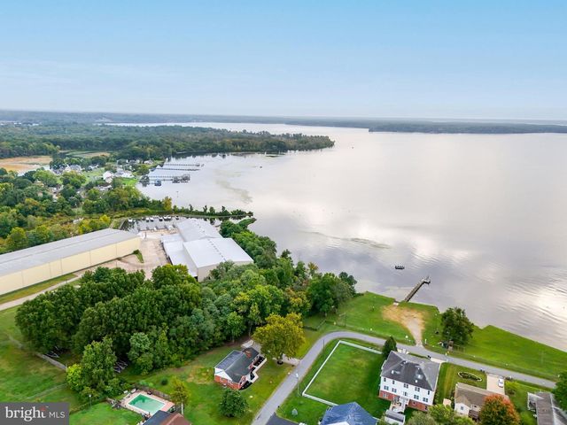 1102 BURTON ST, Woodbridge, VA 22191