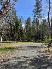 255 Pine Tree Drive, Williams, OR 97544