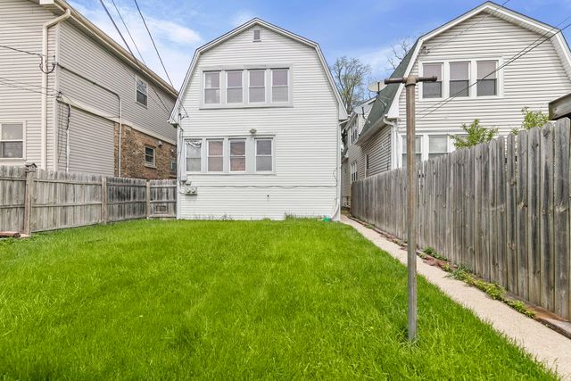 4915 W WINNEMAC Avenue, Chicago, IL 60630