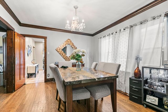 4915 W WINNEMAC Avenue, Chicago, IL 60630