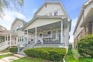 4915 W WINNEMAC Avenue, Chicago, IL 60630