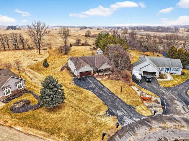 N177 Summer Hill Court, Watertown, WI 53098