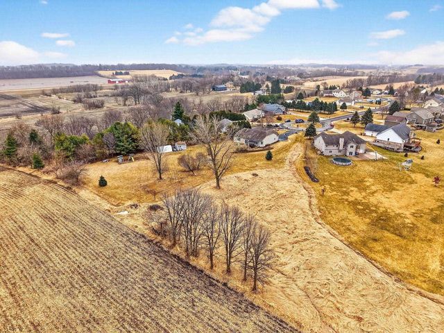 N177 Summer Hill Court, Watertown, WI 53098