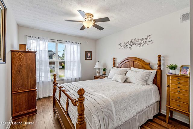 128 Ginger Dr, Mt Washington, KY 40047