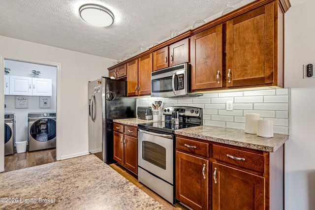 128 Ginger Dr, Mt Washington, KY 40047