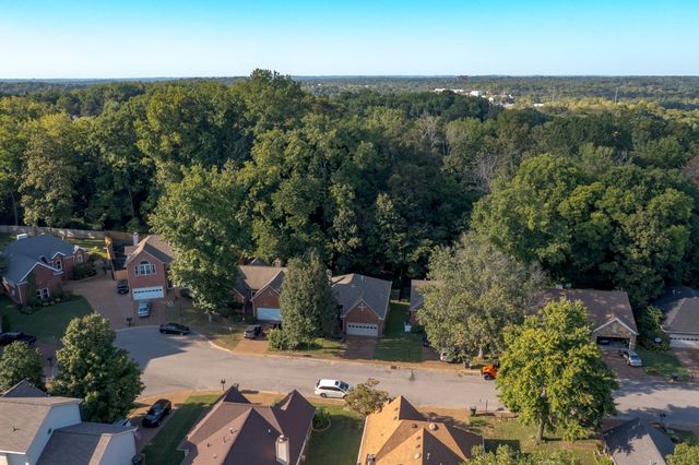 3448 Parkwood Ct, Hermitage, TN 37076