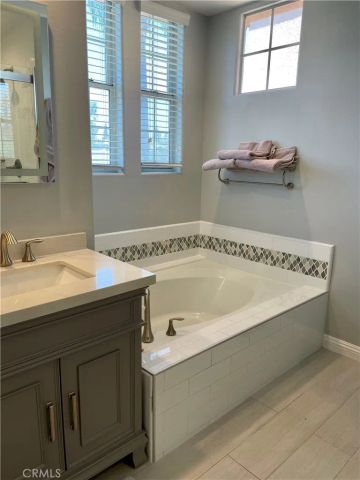 10000 Reseda Boulevard A, Northridge, CA 91324