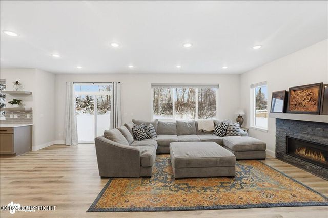 11205 Willene Drive, Anchorage, AK 99516