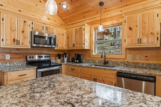 237 Bentley Cove, Murphy, NC 28906