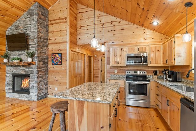 237 Bentley Cove, Murphy, NC 28906