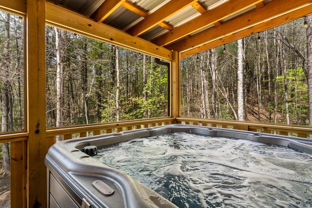 237 Bentley Cove, Murphy, NC 28906