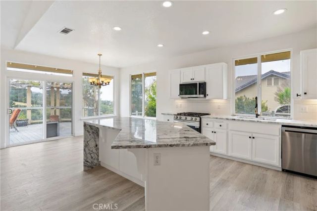565 Rosemary Ln, Arroyo Grande, CA 93420