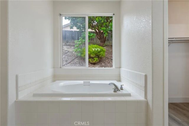 565 Rosemary Ln, Arroyo Grande, CA 93420