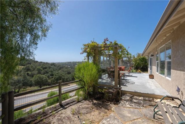 565 Rosemary Ln, Arroyo Grande, CA 93420