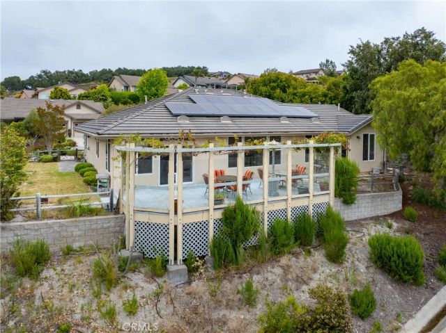 565 Rosemary Ln, Arroyo Grande, CA 93420