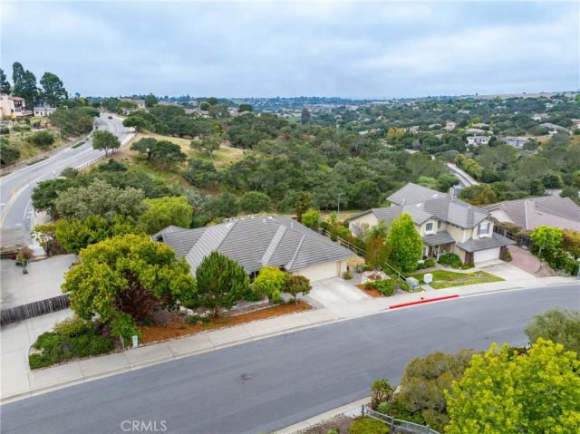 565 Rosemary Ln, Arroyo Grande, CA 93420