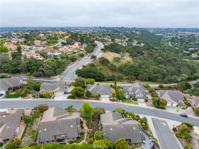 565 Rosemary Ln, Arroyo Grande, CA 93420