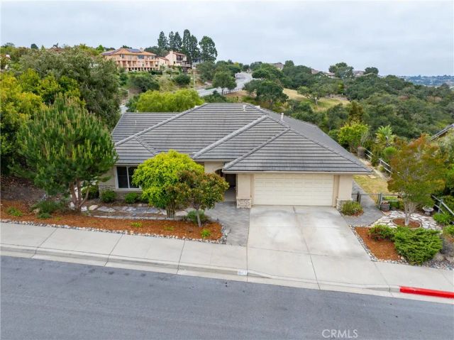 565 Rosemary Ln, Arroyo Grande, CA 93420