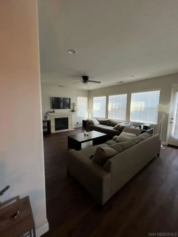 33845 Sattui St, Temecula, CA 92592