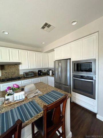 33845 Sattui St, Temecula, CA 92592