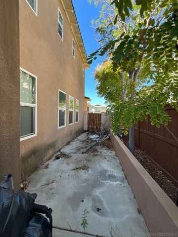 33845 Sattui St, Temecula, CA 92592