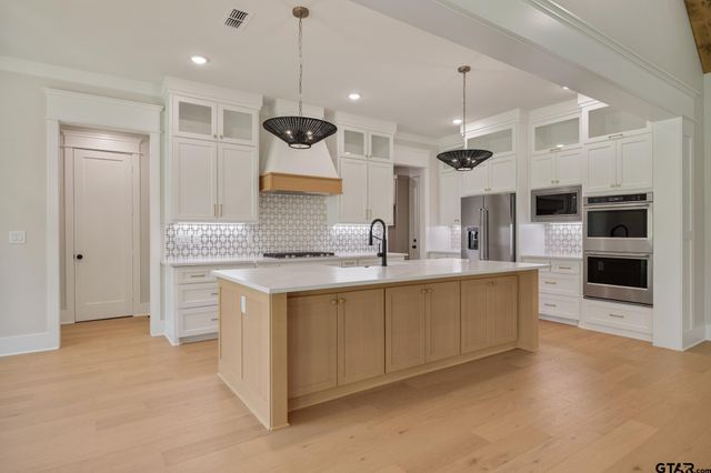 405 Ashlyn Circle, Bullard, TX 75757