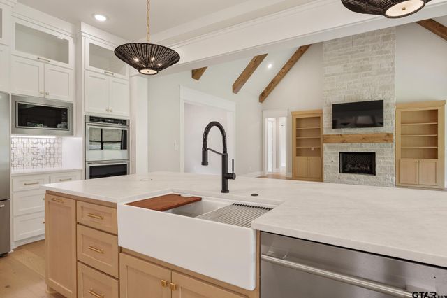 405 Ashlyn Circle, Bullard, TX 75757