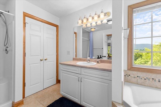 4636 Afton LN, Roanoke, VA 24012