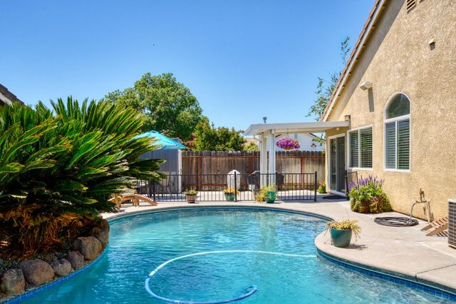 3324 Sleepy Hollow Ln, Modesto, CA 95355