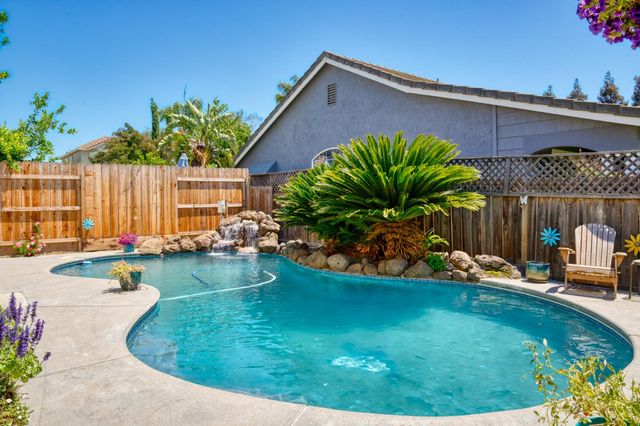 3324 Sleepy Hollow Ln, Modesto, CA 95355