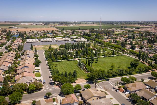 3324 Sleepy Hollow Ln, Modesto, CA 95355