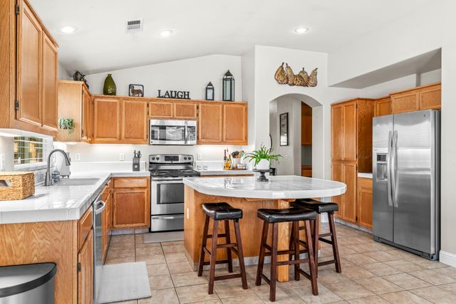 3324 Sleepy Hollow Ln, Modesto, CA 95355