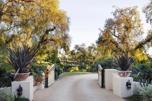 6977 Las Colinas, Rancho Santa Fe, CA 92067