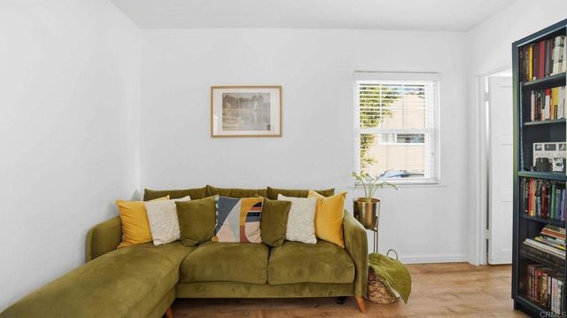 7580 Saranac Avenue, La Mesa, CA 91942