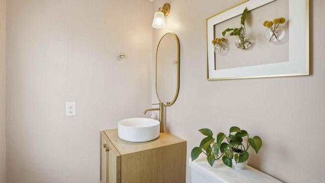 7580 Saranac Avenue, La Mesa, CA 91942