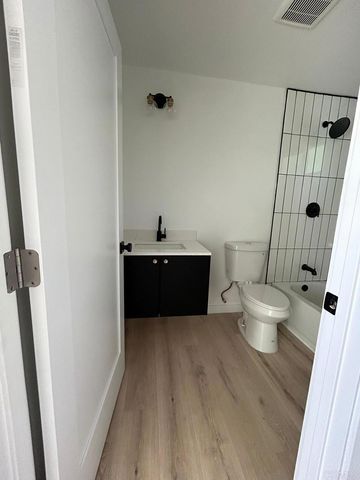 7580 Saranac Avenue, La Mesa, CA 91942