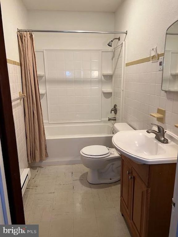 2285 OLD HARRISBURG RD, Gettysburg, PA 17325