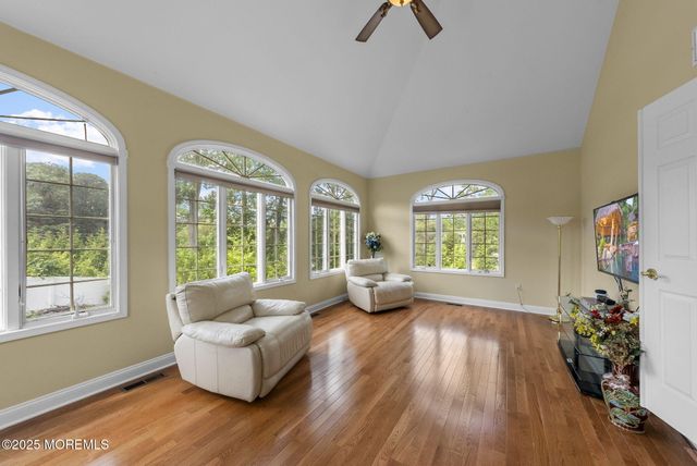 3 Lexington Court, Monroe, NJ 08831